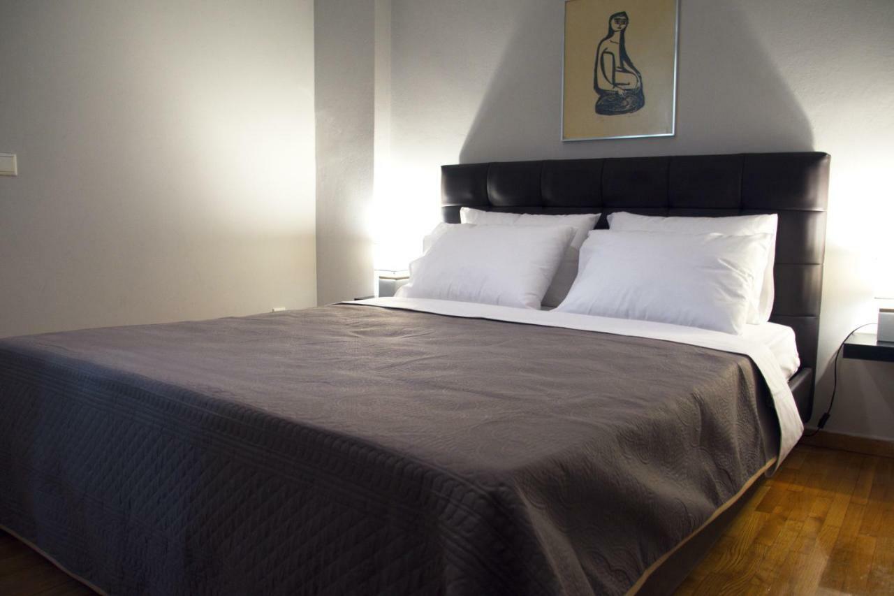 Modern & Classy Athen